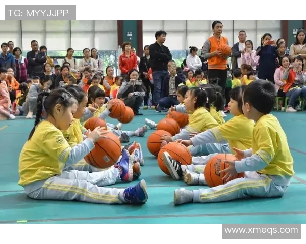 幼儿园花式篮球活动助力儿童快乐成长与团队合作能力提升